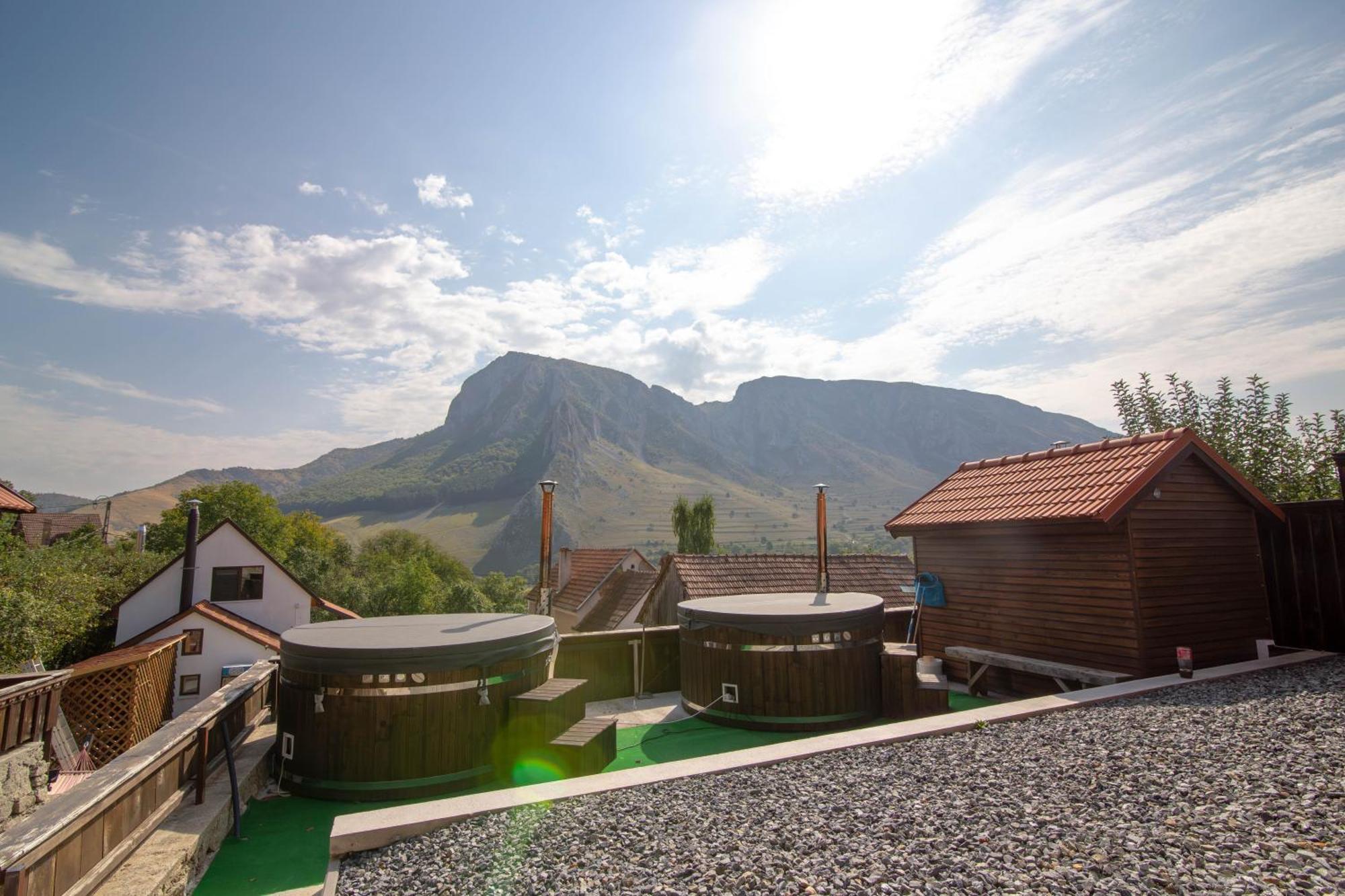 Long Rock Chalets Rimetea Eksteriør bilde