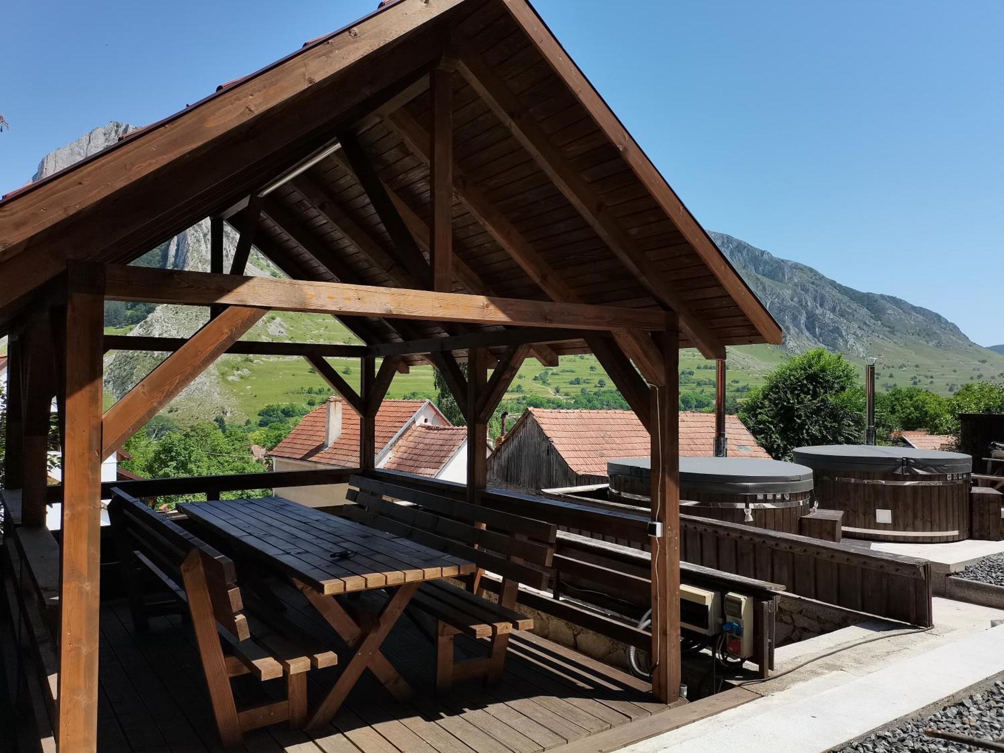 Long Rock Chalets Rimetea Eksteriør bilde