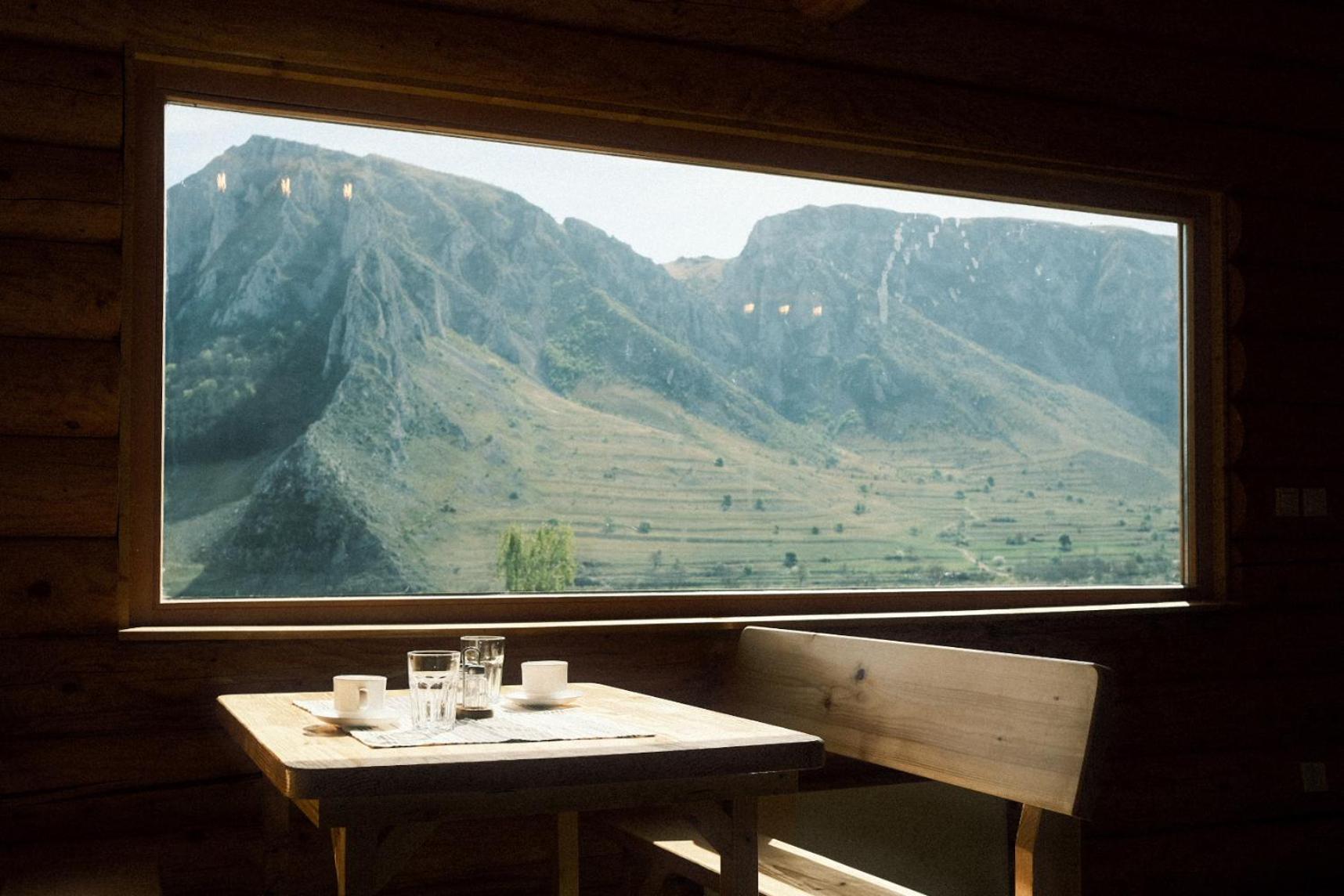 Long Rock Chalets Rimetea Eksteriør bilde